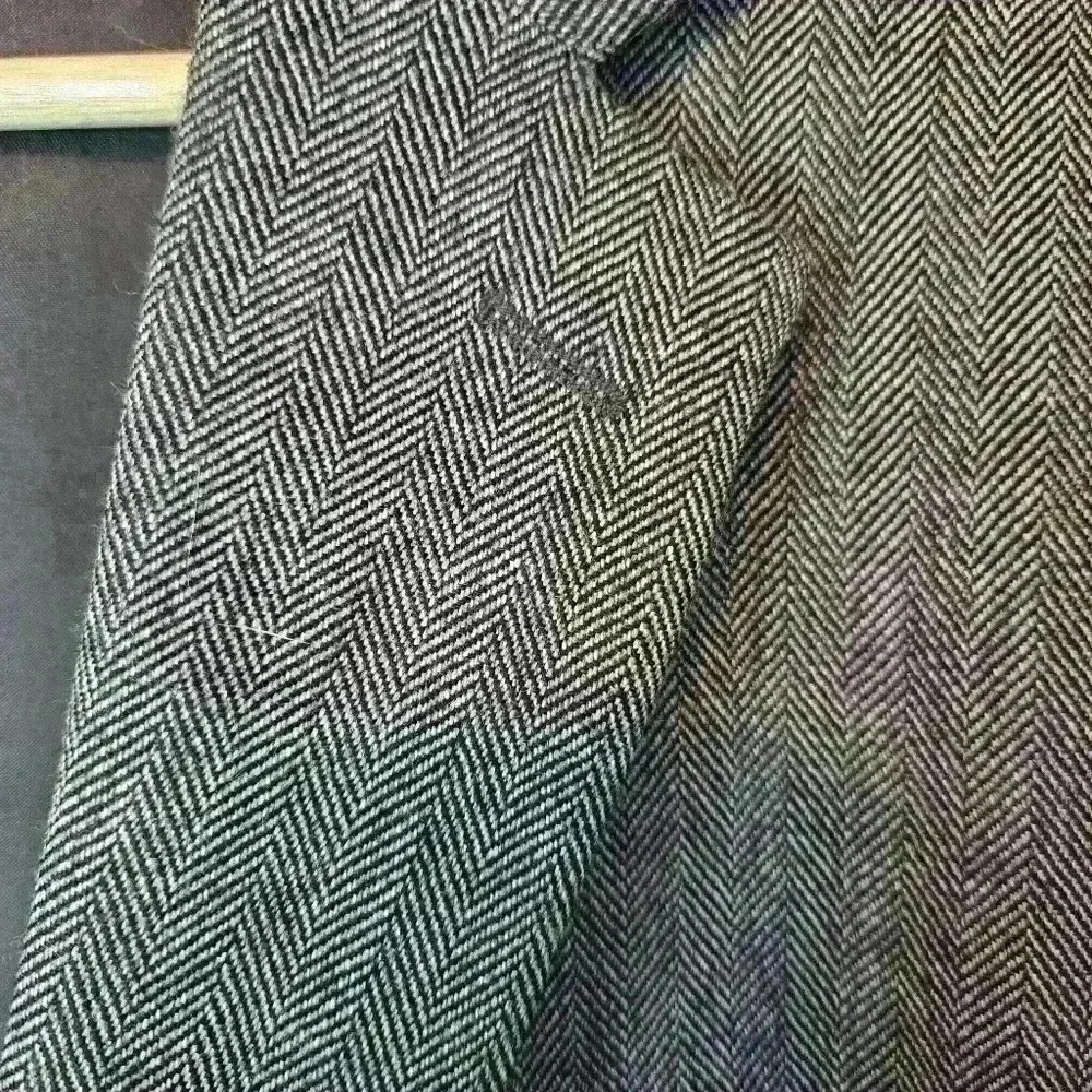 100% Lambswool Joseph & Feiss Men's Blazer Sports Coat 44R Gray Herringbone - Picture 3 of 14
